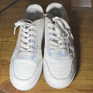 Nautica girls Stafford size 4 sneakers. Excellent condition. Pink & white.